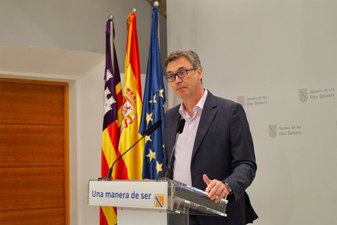 El portavoz del Ejecutivo, Antoni Costa, en la rueda de prensa después del Consell de Govern