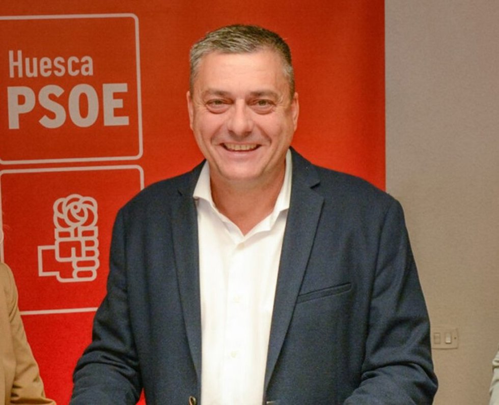 Archivo - El secretario general del PSOE del Alto Aragón, Fernando Sabés.