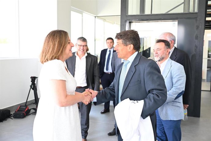 La consejera de Economía, Empresas y Empleo, Patricia Franco, en su visita a Covinil en Illescas.