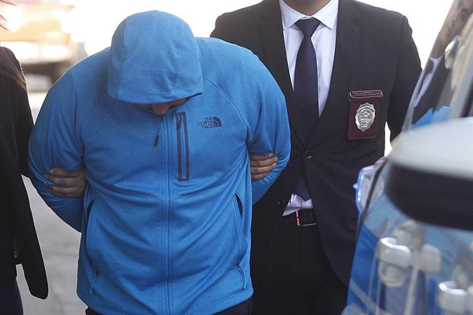 Santiago, 15 de enero 2019 La Brigada de Homicidios  informa sobre el homicidio de mujer de 30 aÒos en la comuna de Renca y del sujeto detenido por su participacion en calidad de autor del delito de homicidio por arma de fuego.--   Dragomir Yankovic/Aton