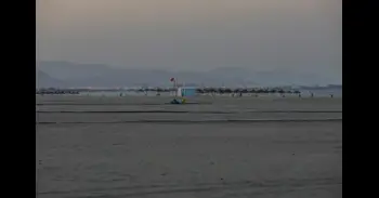 Mor un home de 75 anys en la platja de la Malvarrosa