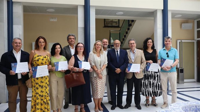 Acto de reconocimiento a profesionales.
