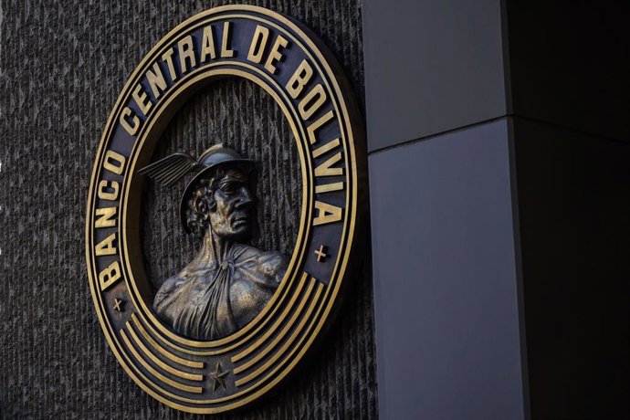 June 29, 2026, La, Paz, Bolivia: LA PAZ, BOLIVIA - JUNE 30, 2026: People walk near currency exchange booths in La Paz, Bolivia, on June 30, 2026, as the country operates under its new flexible exchange rate regime introduced by the government and implemen