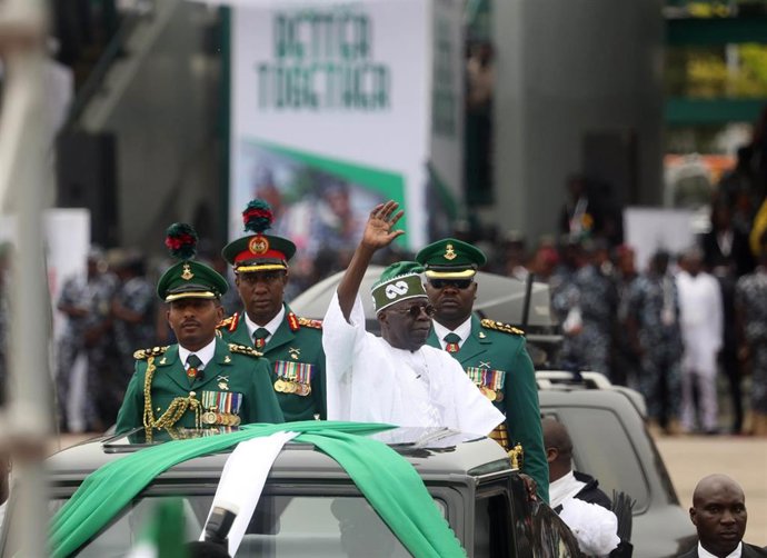Archivo - El presidente y Comandante de las Fuerzas Armadas de Nigeria, Bola Tinubu