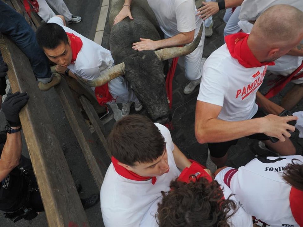 Imagen del quinto encierro de los Sanfermines de 2026, protagonizado por los toros de José Escolar Gil