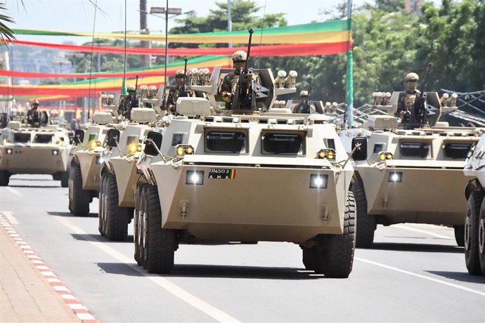 Archivo - Imagen de archivo de un desfile militar en Malí, en 2025.