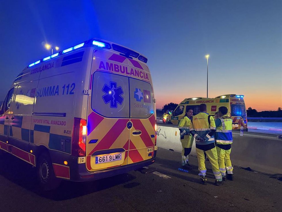Un joven de 17 años muere atropellado por un coche en la A-1.