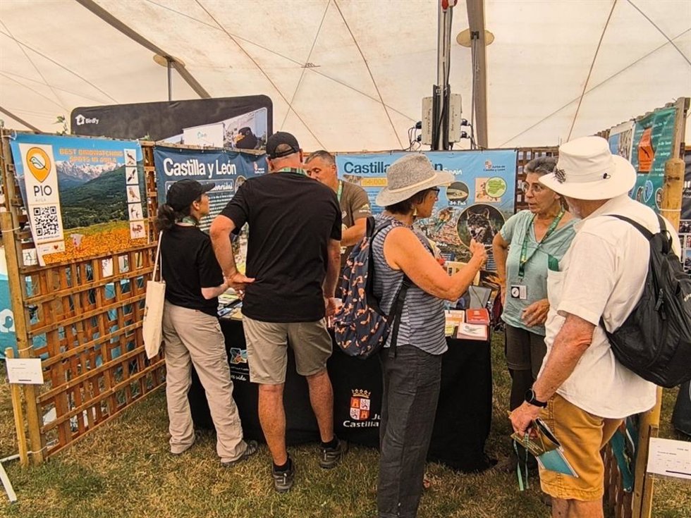 La Junta promociona el turismo de naturaleza y el eclipse solar en la Feria Global Birdfair de Rutland (Reino Unido)