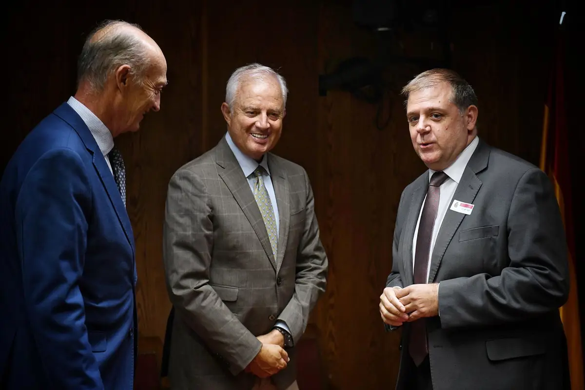 Juan Manuel Serrano comparece en el Senado