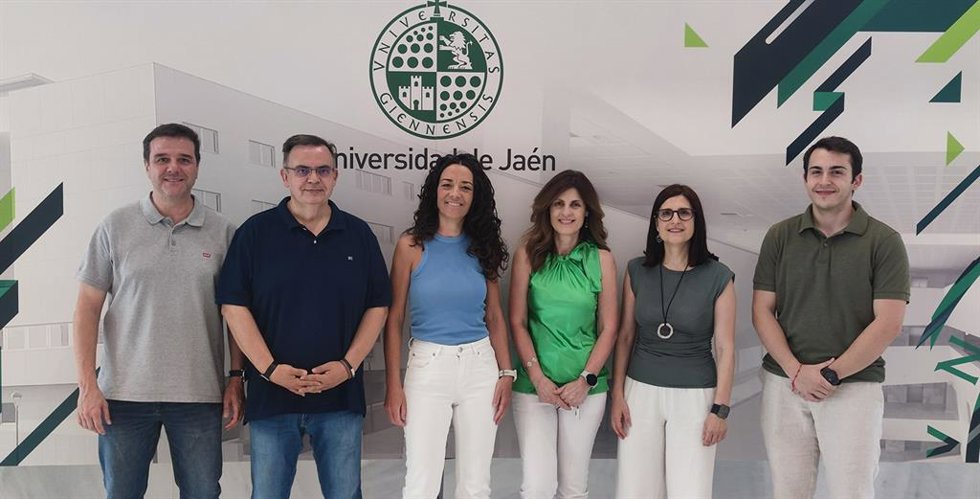 Equipo del proyecto EPPIA, investigación liderada por la UJA desarrolla un sistema de IA capaz de detectar alteraciones en la piel de personas con ostomía mediante una fotografía.
