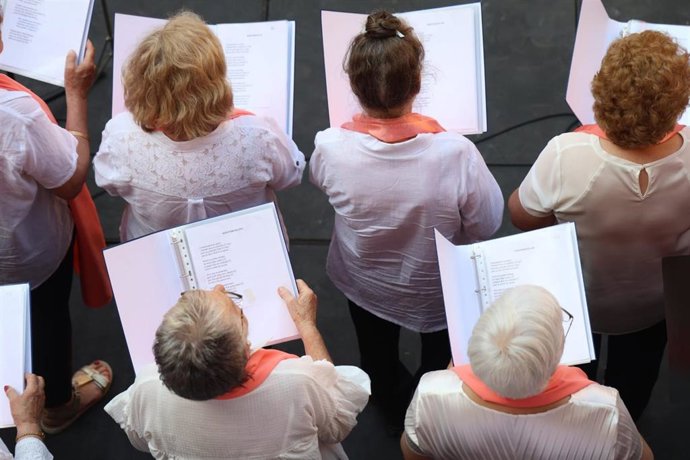 El IMAS ofrece cerca de 300 horas de actividades y talleres para personas mayores este verano