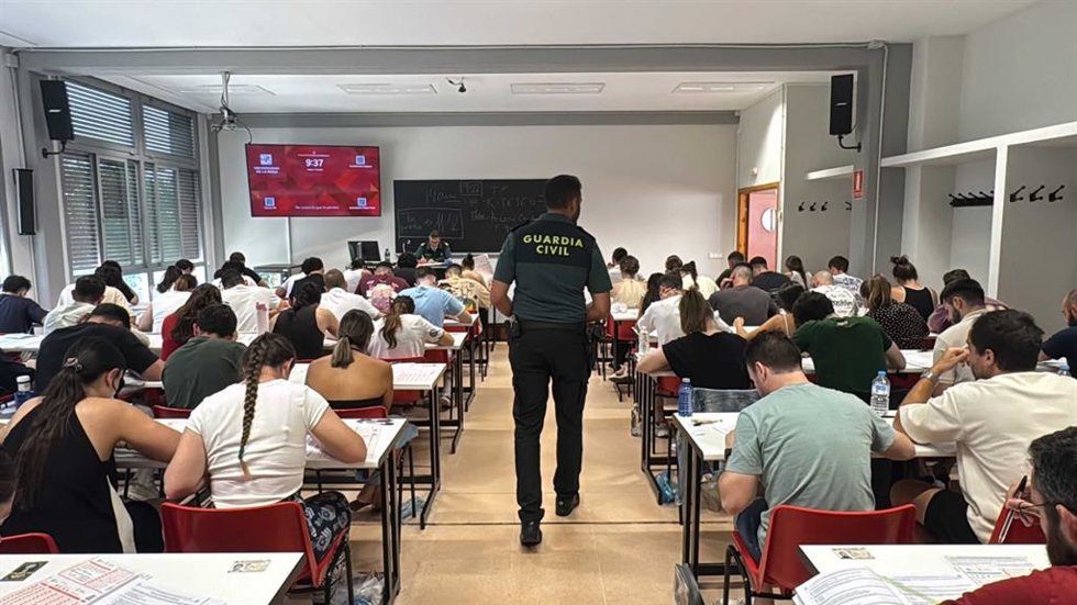Examen en Logroño de aspirantes a Guardia Civil