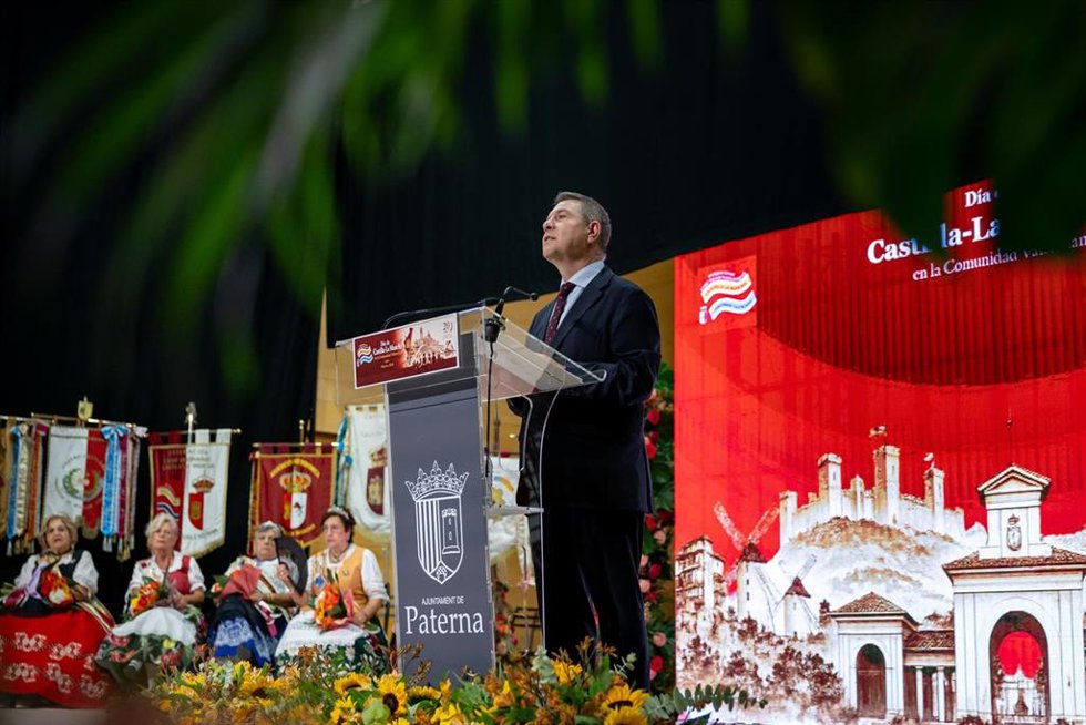 El presidente de Castilla-La Mancha, Emiliano García-Page, durante la celebración del acto de C-LM en Paterna.