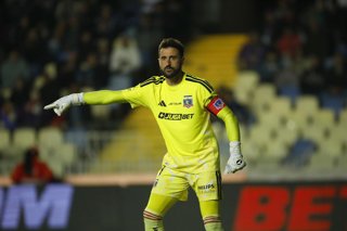 Futbol, Deportes Concepcion vs Colo Colo Fase de grupos, Copa de la Liga 2026.  El jugador de Colo Colo Fernando de Paul es fotografiado durante el partido de Copa de la Liga grupo A  Disputado en el estadio Ester Roa de Concepcion,