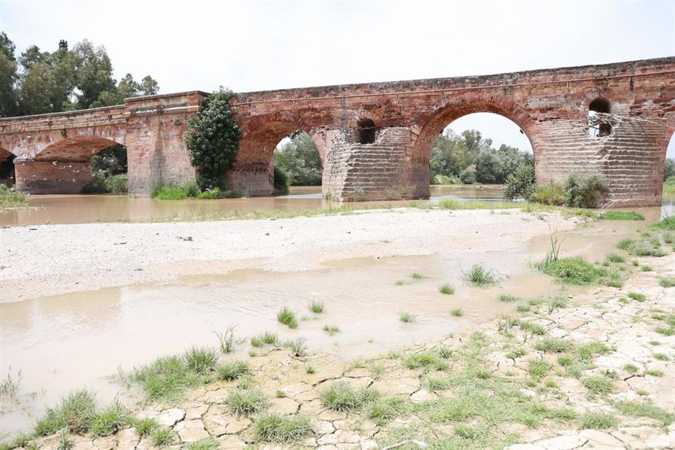 El río Guadalquivir a su paso por Andújar.