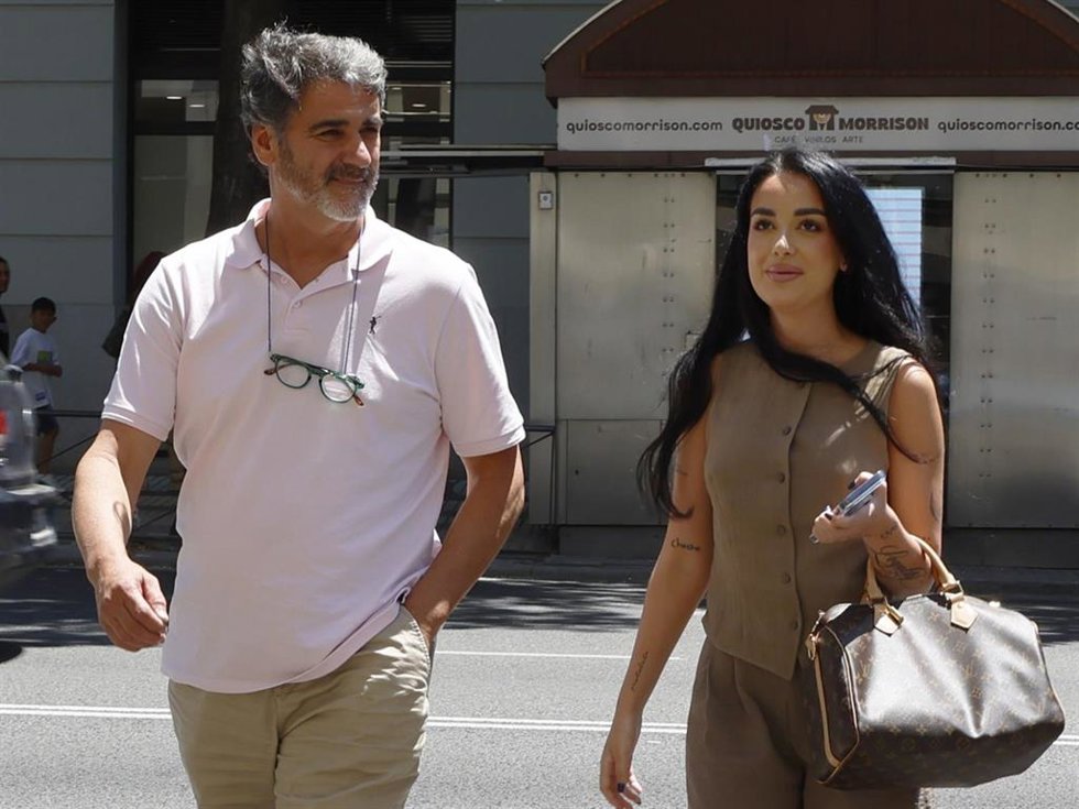 Jesulín de Ubrique, orgulloso de su hija Julia Janeiro tras convertirse en propietaria