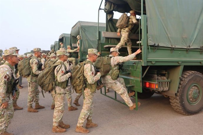 Archivo - Militares en Perú