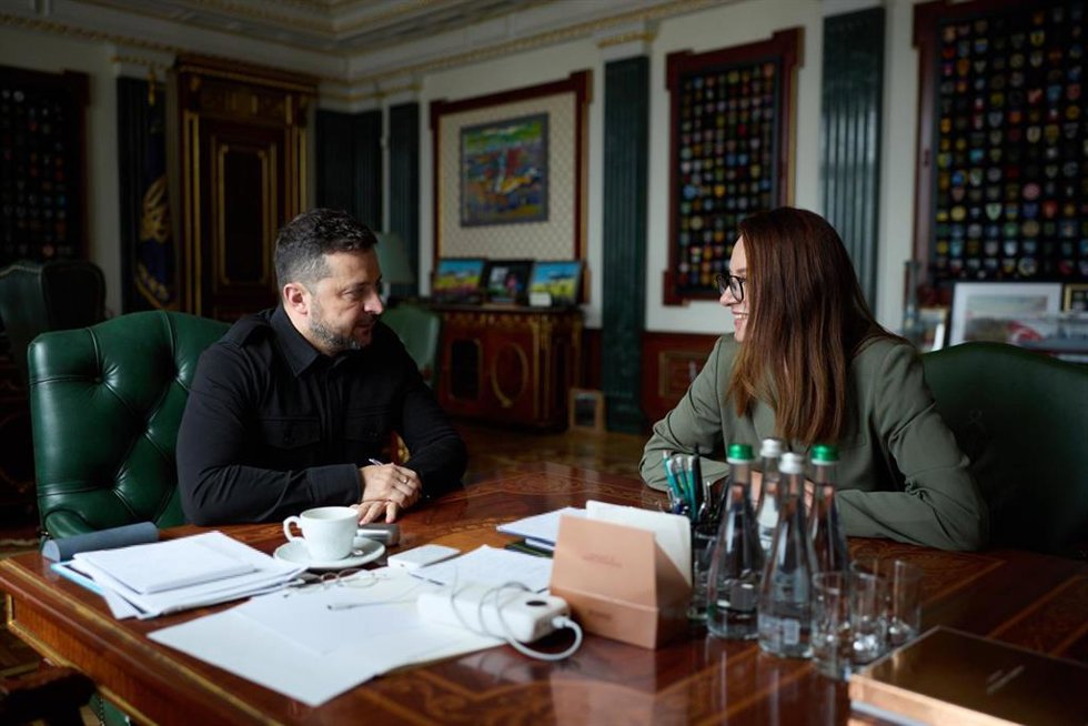 El presidente de Ucrania, Volodimir Zelenski, en su última reunión con la ya exprimera ministra Yulia Sviridenko, a 12 de julio de 2026