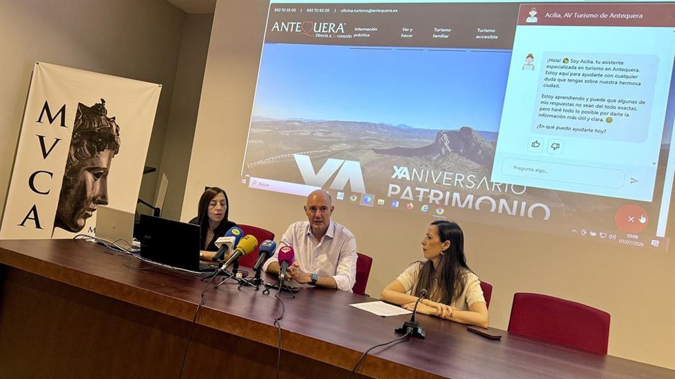 Presentación del nuevo asistente virtual basado en IA que se incorpora al portal web de Turismo de Antequera.