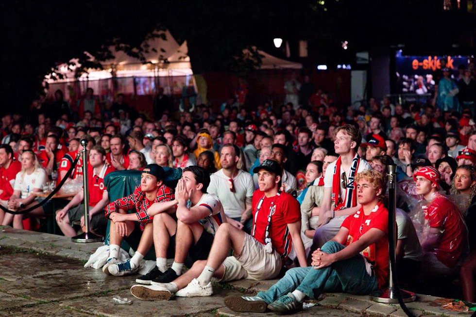 Aficionados noruego, durante los cuartos de final del Mundial 2026. 