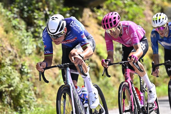 12 de julho de 2026, Ussel, França: USSEL, FRANÇA - 12 DE JULHO: Mathieu Van Der Poel (NED), da equipe Alpecin - Premier Tech, durante a 9ª etapa da 113ª edição do Tour de France, uma etapa de corrida de ciclismo de estrada do UCI World Tour 2.UWT para a 
