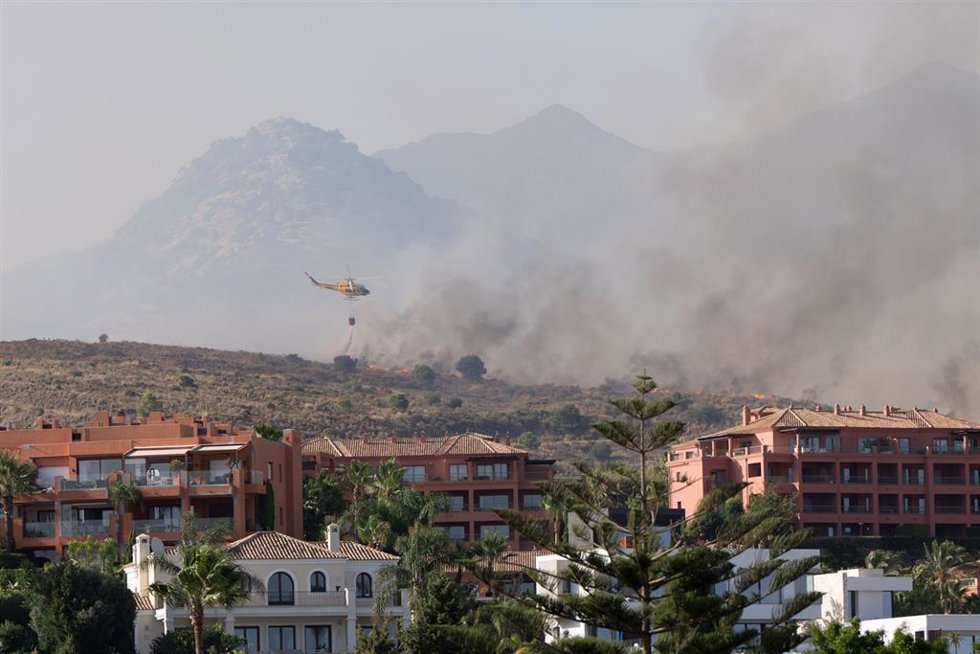 Archivo - Incendio en Benahavís (Málaga).