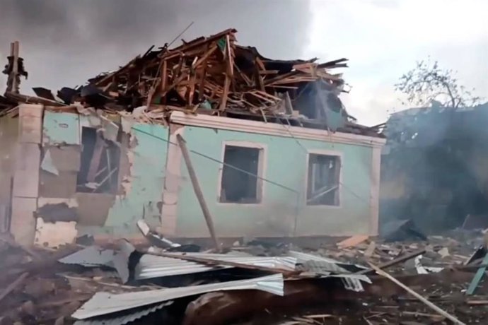 Vivienda incendiada tras un ataque ucraniano contra la región rusa de Moscú