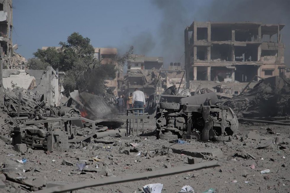 Daños por un bombardeo lanzado el 12 de julio de 2026 por Israel contra la ciudad de Gaza (norte), a pesar del alto el fuego alcanzado en octubre de 2025 (archivo)