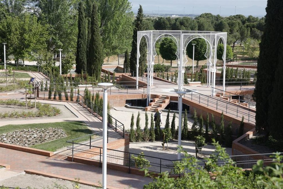 Vista del jardín árabe del parque Juan Carlos I.
