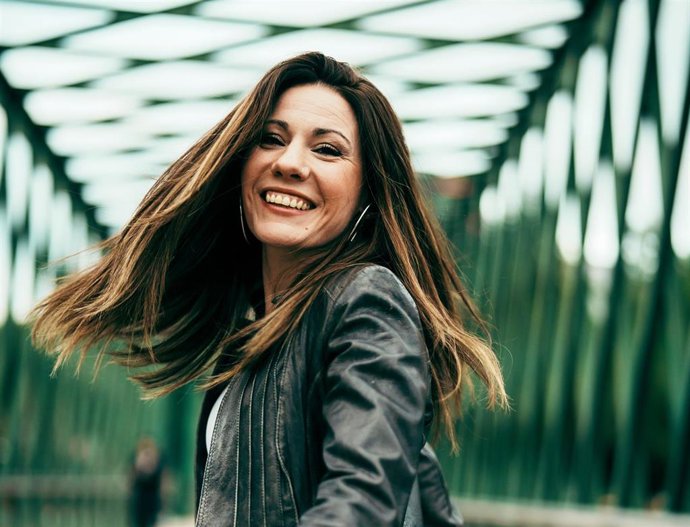 La cantante y compositora Antonia Ferrà, presenta 'Sunshine' en Noches en los Jardines del Real Alcázar.