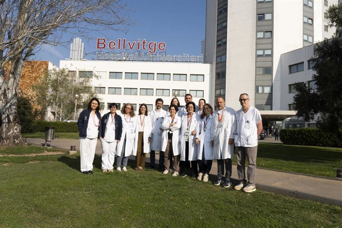 Archivo - Los equipos de Cirugía Hepatobiliar y Trasplante Hepático y de la Unidad de Cirugía Bariátrica y Metabólica del Hospital de Bellvitge