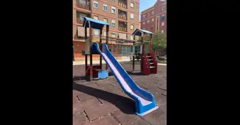 Compromís demana ombra i arbrat en els parcs infantils per a protegir a la infància de les ones de calor