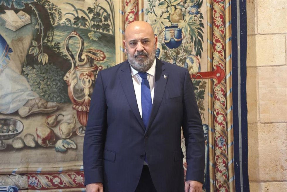 Archivo - El alcalde de Palma, Jaime Martínez, a su llegada al Palacio de la Almudaina, a 24 de julio de 2024, en Palma de Mallorca, Mallorca, Baleares (España).