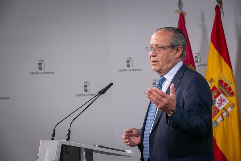 El consejero de Hacienda, Administraciones Públicas y Transformación Digital, Juan Alfonso Ruiz Molina, ha informado de asuntos de actualidad relacionados con la financiación autonómica.