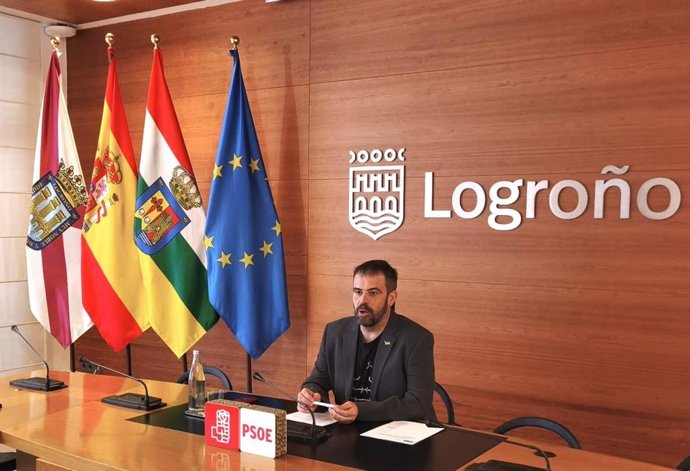 Archivo - Iván Reinares, concejal del PSOE en Logroño