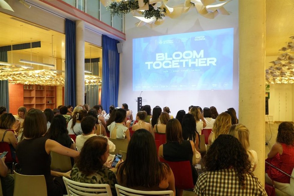 València reúne por primera vez a las principales comunidades de mujeres en tecnología para reforzar el emprendimiento femenino