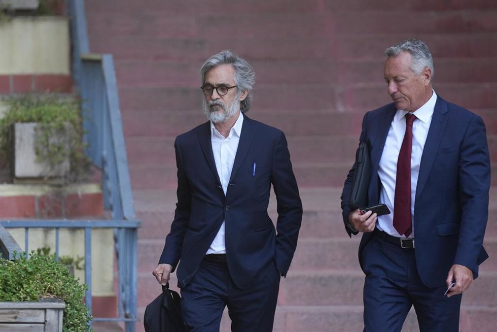 Los abogados, Cristobal Martell y Sebastián de Juan, a su llegada al Juzgado Nº5 Martorell, a 3 d ejulio de 2026, en Martorell, Barcelona, Catalunya (España).