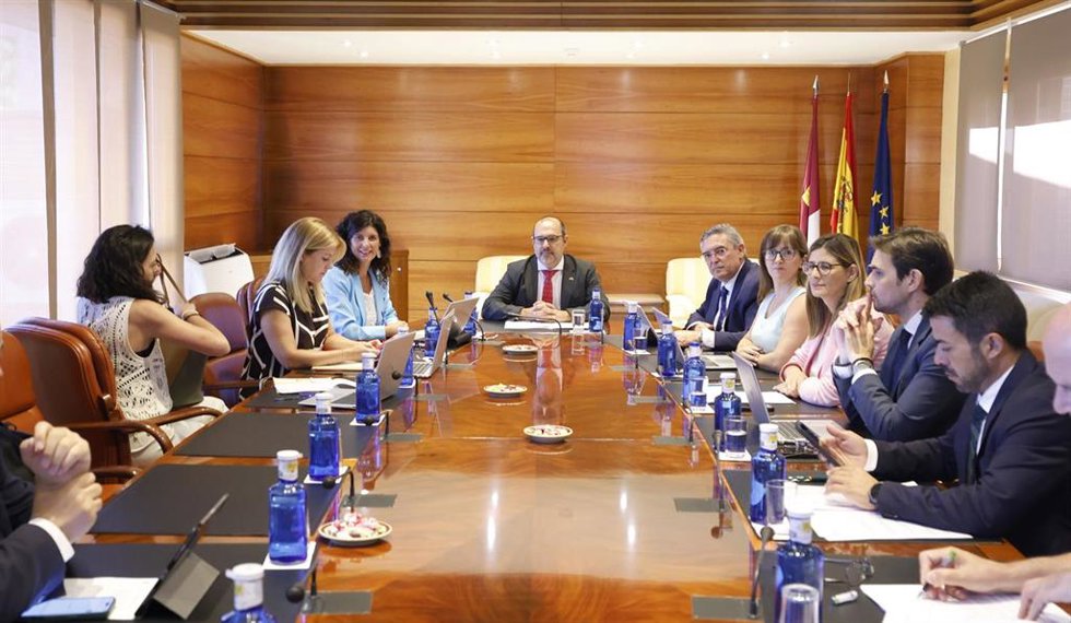 Reunión de la Mesa de las Cortes de C-LM.