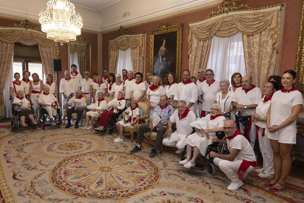 Homenaje a los centenarios.