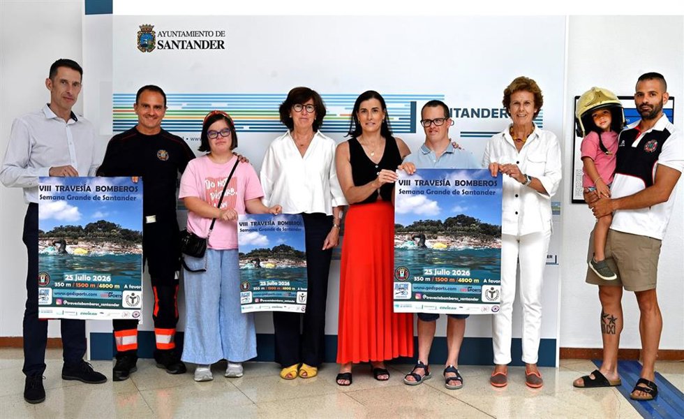 La VIII Travesía a Nado Bomberos 'Semana Grande' supera ya los 550 inscritos