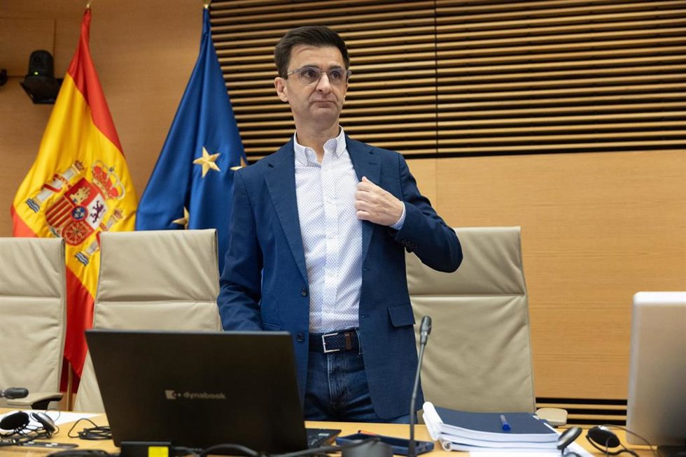 El Presidente del Consejo de Administración de la Corporación RTVE, José Pablo López Sánchez, durante la celebración de la sesión de comparecencia periódica ante la Comisión Mixta de Control Parlamentario de la Corporación RTVE y sus Sociedades, a 13 de j