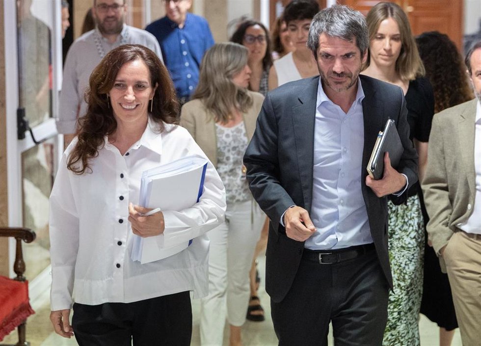 El ministro de Cultura, Ernest Urtasun y la ministra de Sanidad, Mónica García.