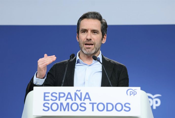 Archivo - Arquivo - O porta-voz do PP, Borja Sémper, durante uma coletiva de imprensa após a reunião do Comitê de Direção do PP, na sede do partido, em 13 de janeiro de 2025, em Madri (Espanha).
