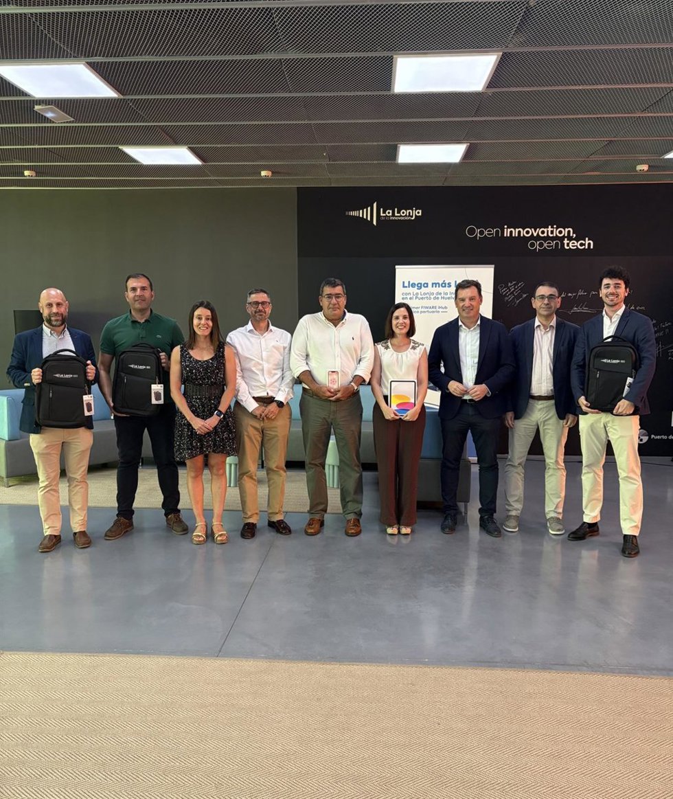 Entrega fr los premios de la tercera edición del Concurso de Ideas Innovadoras del Puerto de Huelva.