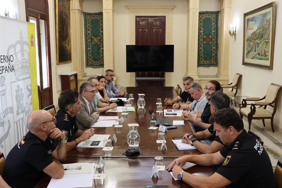Reunión de coordinación ante el eclipse total del 12 de agosto.