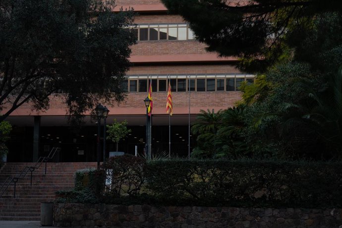 Archivo - Façana de la Conselleria d'Educació