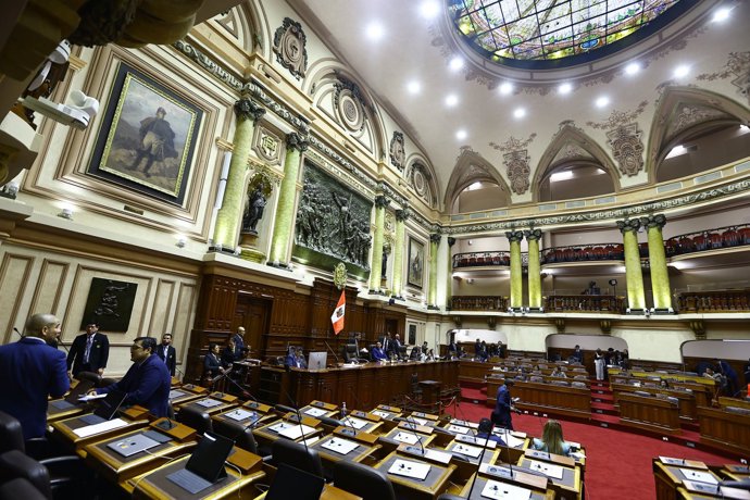 Perú.- Congreso: Comisión Permanente reprograma para el lunes debate de créditos suplementarios