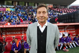 Futbol, Universidad de Chile vs Deportes Concepcion, campeonato 2026 Fecha 14, Liga de Primera 2026. El entrenador de Deportes Concepcion Fernando Diaz es fotografiado durante un partido de primera disputado en el estadio Nacional en Santiago,