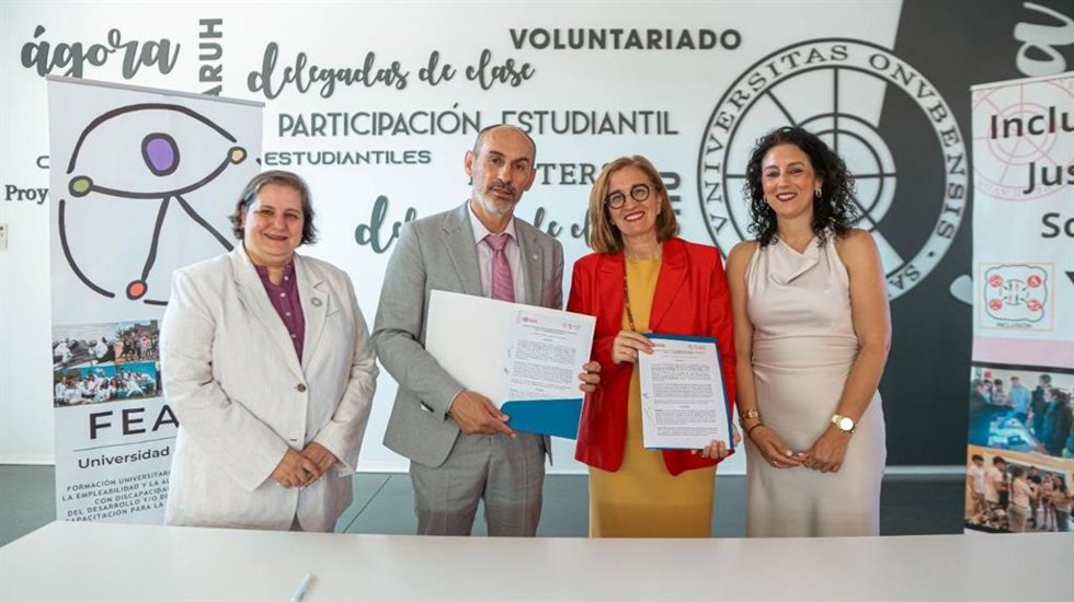 Firma del  marco de colaboración entre la Universidad de Huelva y la Fundación ONCE.