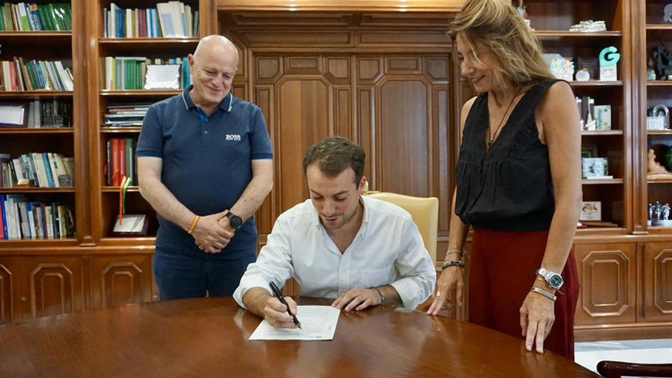 Recepción del investigador Carlos Huesa y nombramiento como 'Hijo Adoptivo de Mijas'